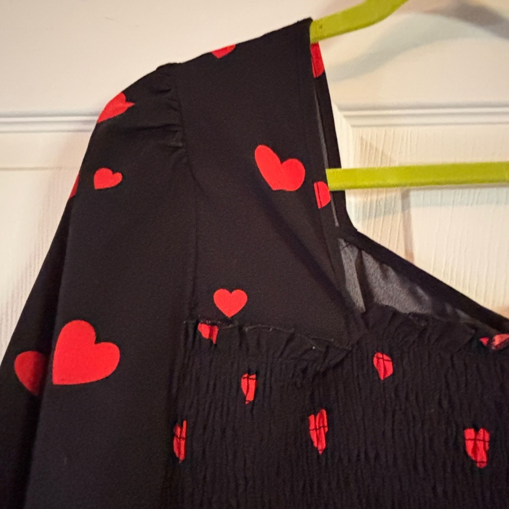 Black and Red Heart Print Dress - Picture 4 of 4